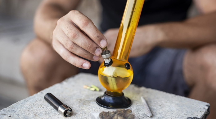 How To Clean A Bong: The Ultimate Guide
